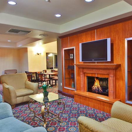 רנצ'ו קוקמונגה Holiday Inn Express Hotel & Suites Ontario Airport-Mills Mall By Ihg מראה חיצוני תמונה