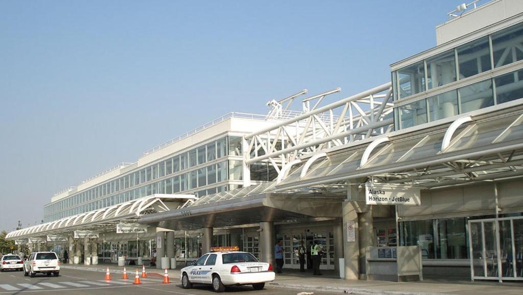 רנצ'ו קוקמונגה Holiday Inn Express Hotel & Suites Ontario Airport-Mills Mall By Ihg מראה חיצוני תמונה