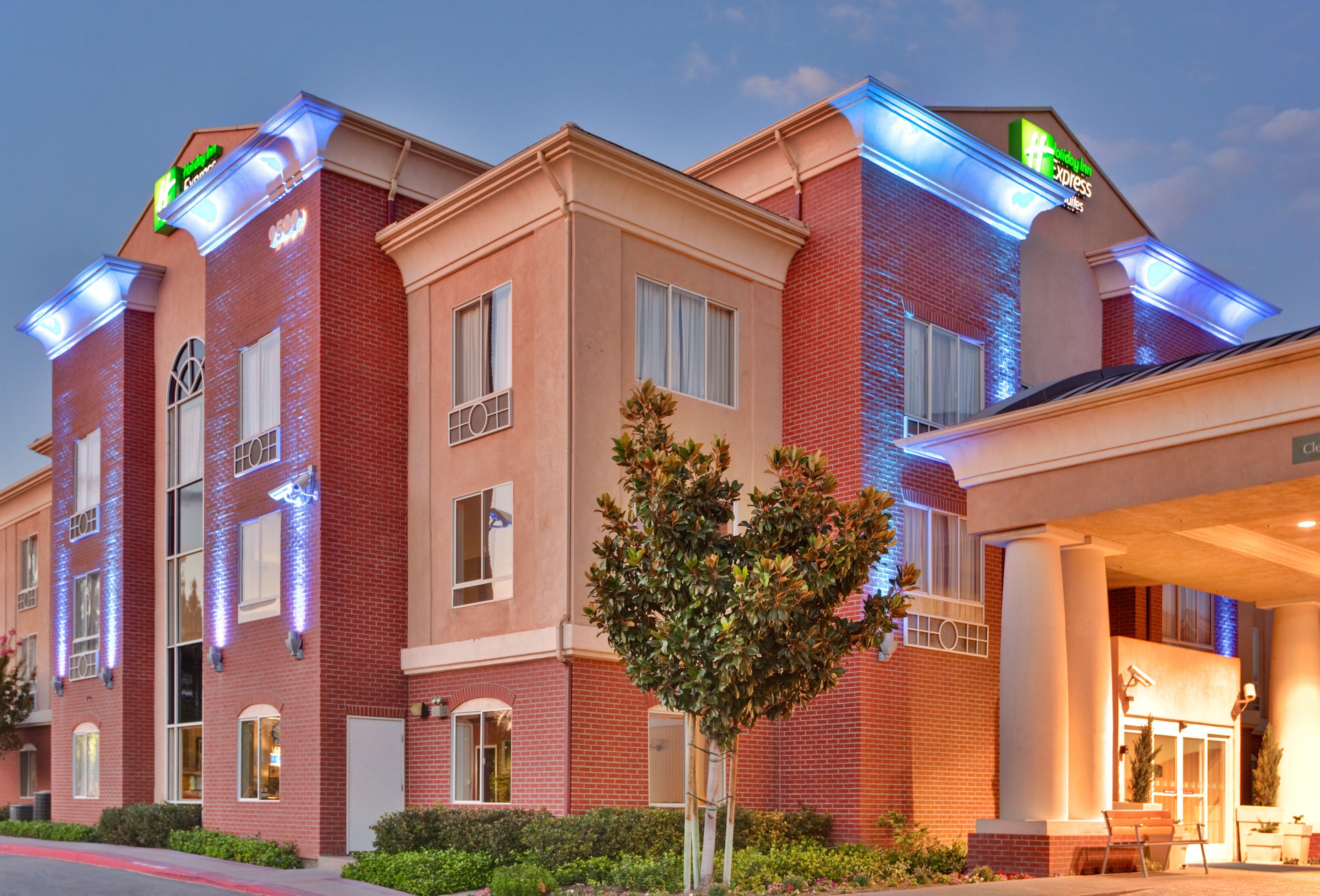 רנצ'ו קוקמונגה Holiday Inn Express Hotel & Suites Ontario Airport-Mills Mall By Ihg מראה חיצוני תמונה